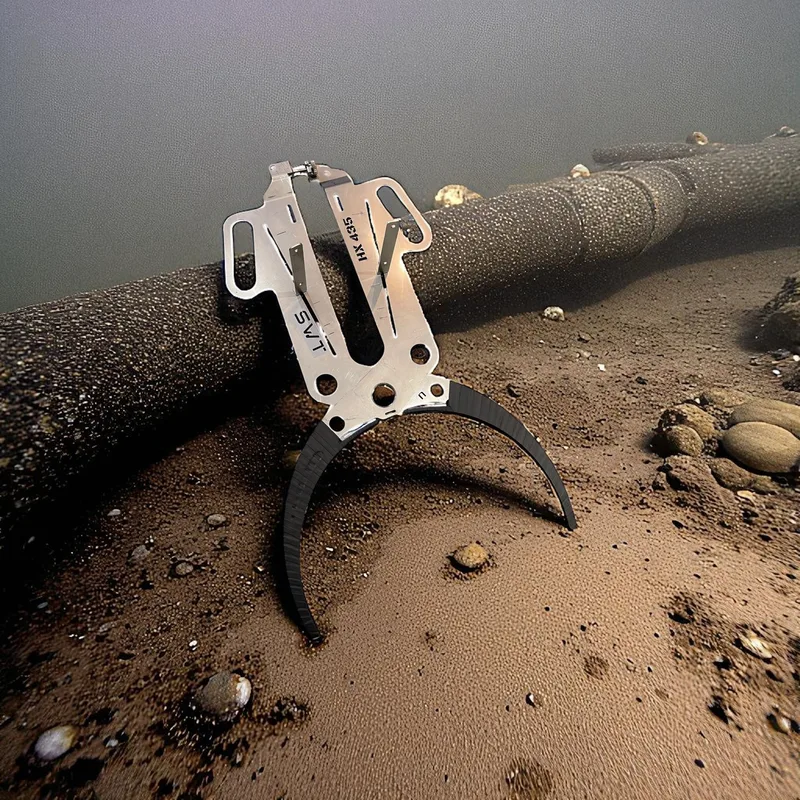 Gasket insertion tool deployed on seabed near subsea pipeline